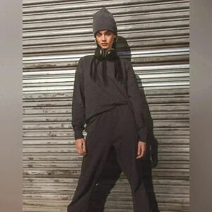WeWoreWhat Oversized Crewneck Black